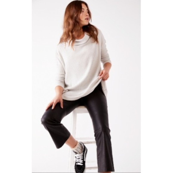 Free People Top Juicy Long Sleeve Size Medium Color  Stone Cold MSRP $88  NWT - Picture 2 of 7